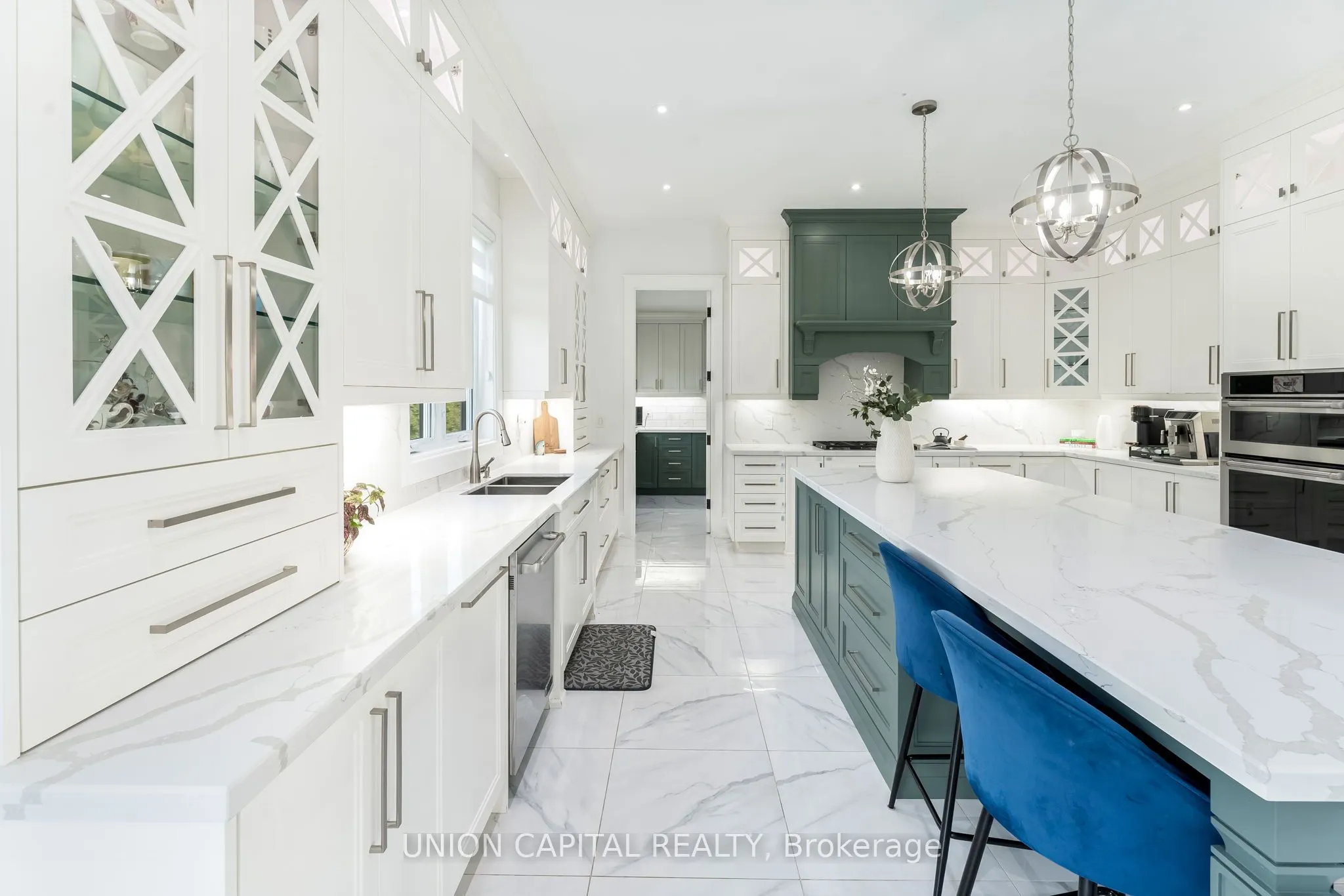 16033 Mississauga Road