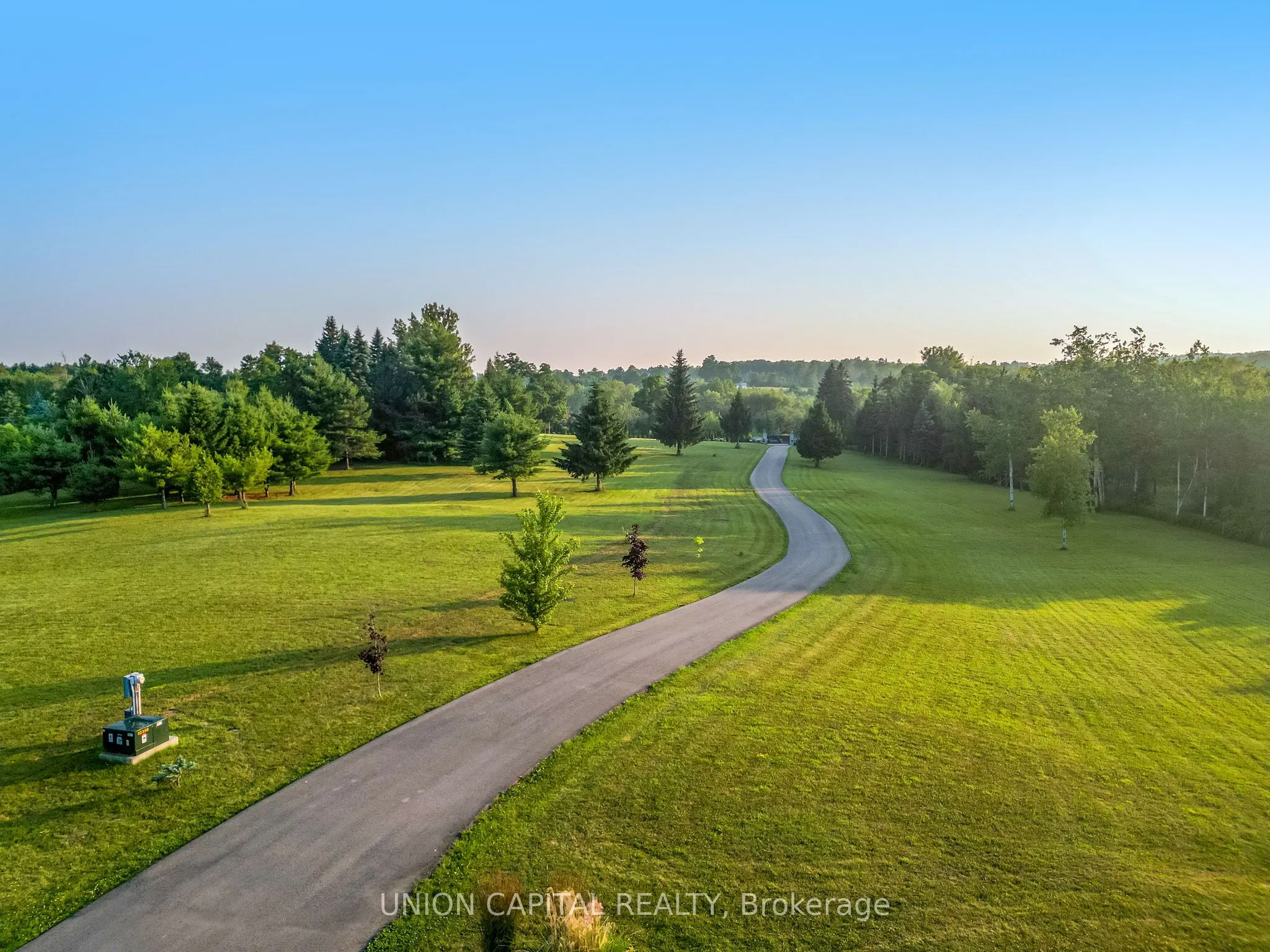 16033 Mississauga Road