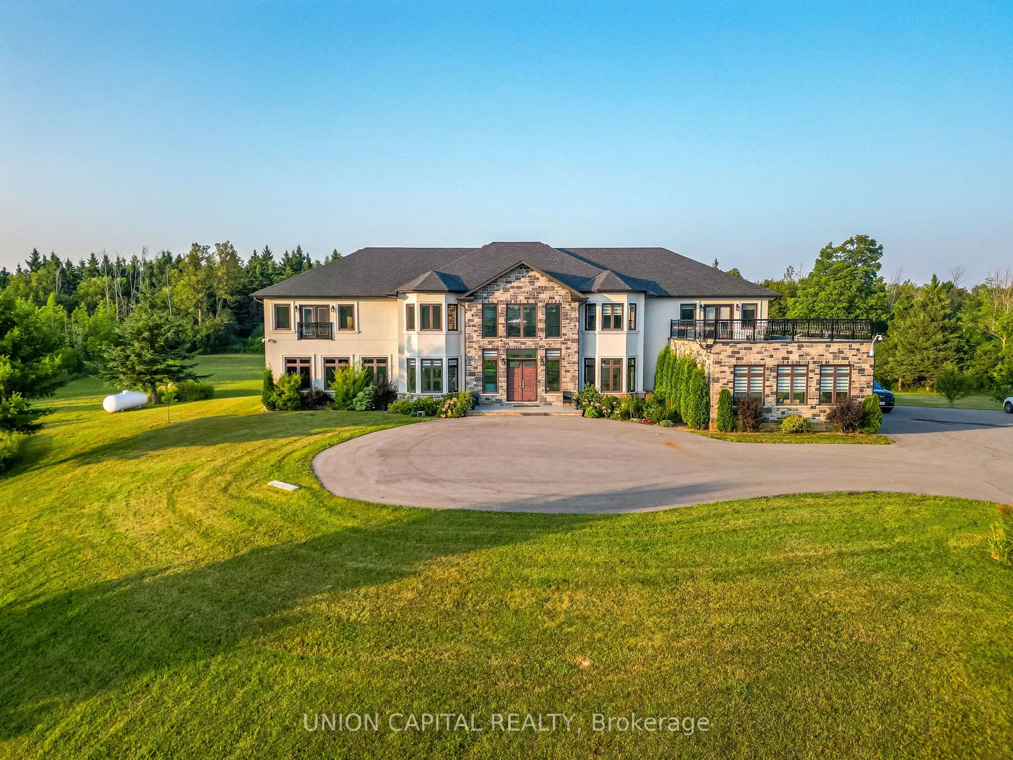 16033 Mississauga Road