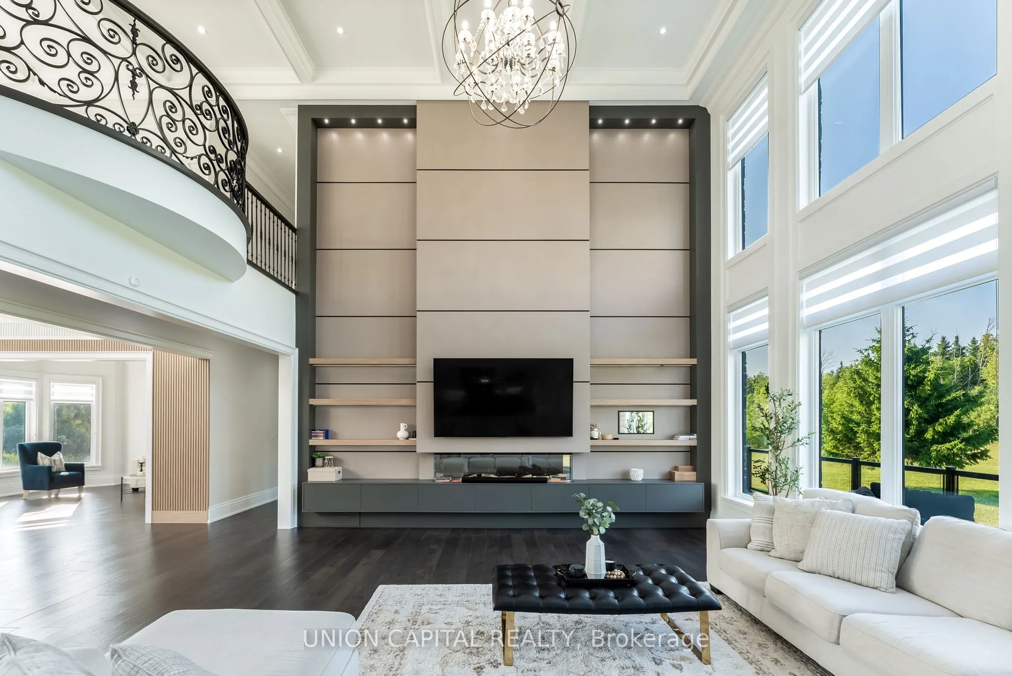 16033 Mississauga Road