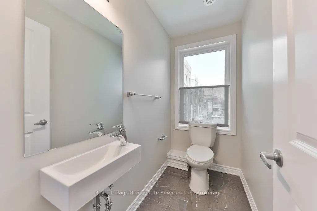 3580 Lake Shore Boulevard W, #14