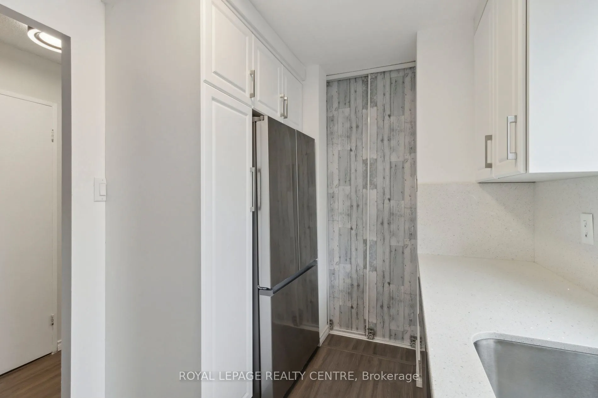 2001 Bonnymede Drive, #214