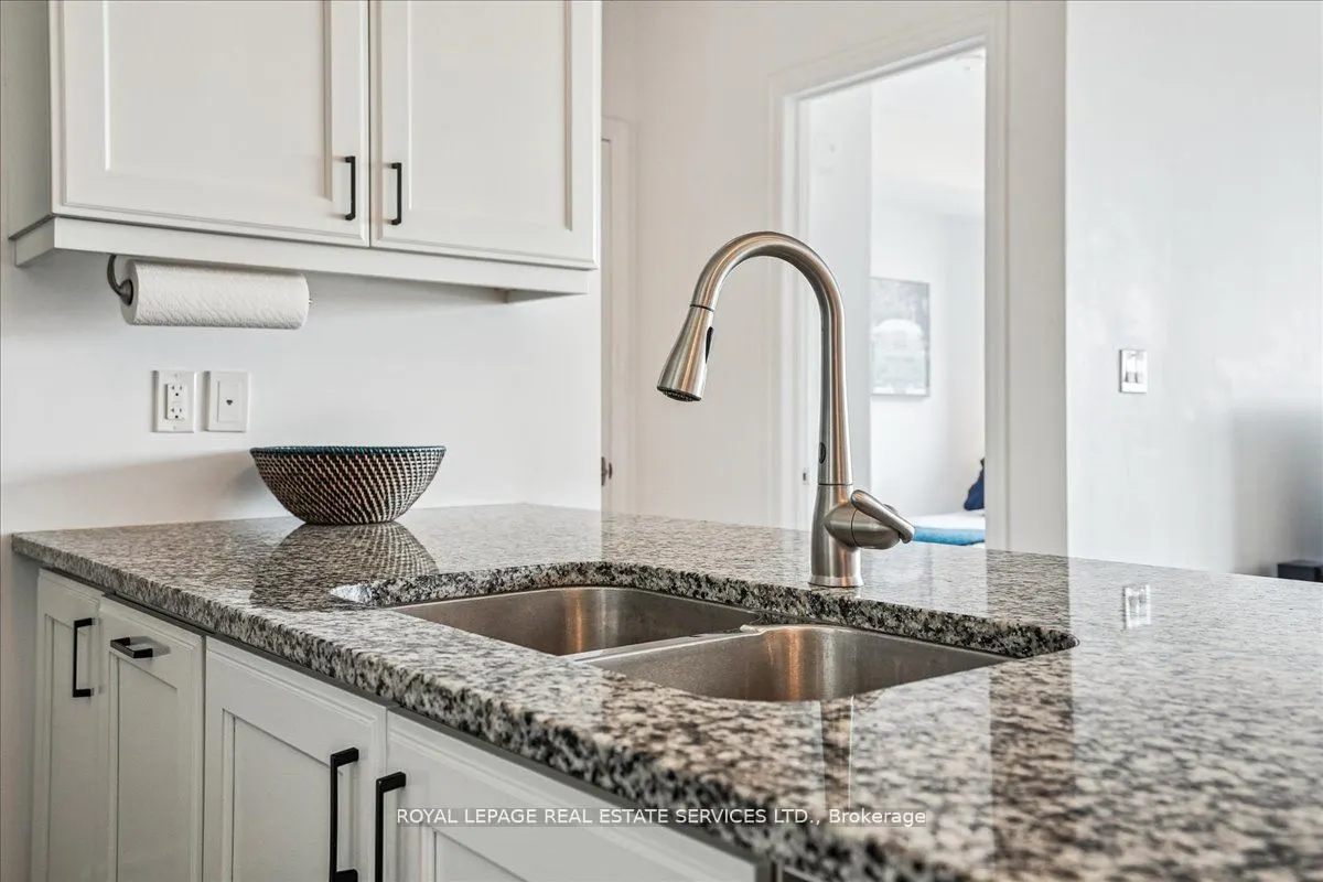 3028 Creekshore Common, #105