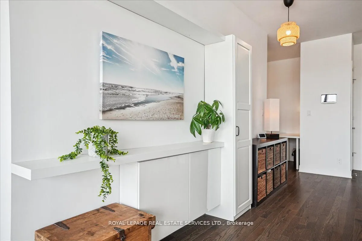 3028 Creekshore Common, #105
