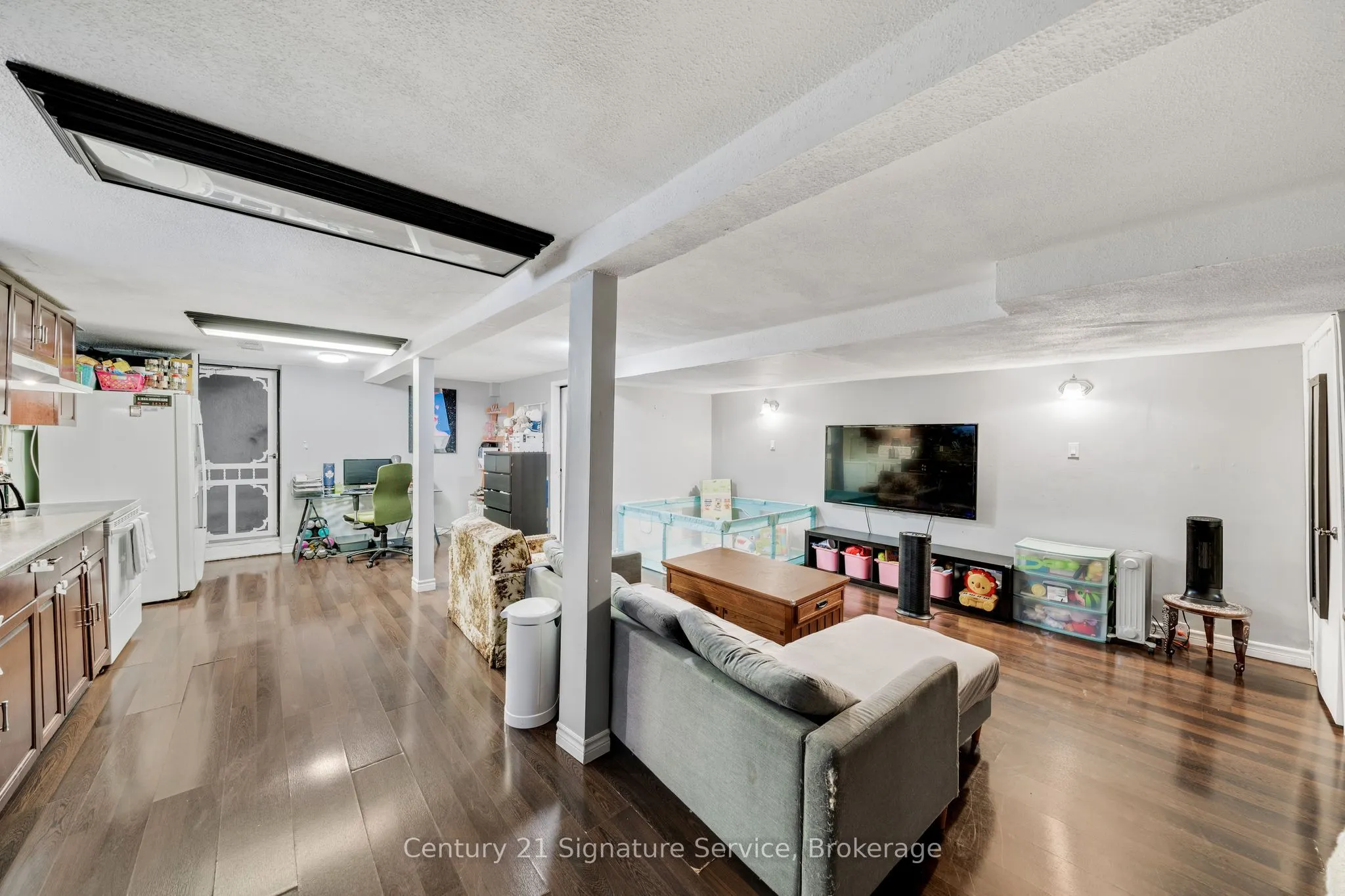 144 Voltarie Crescent