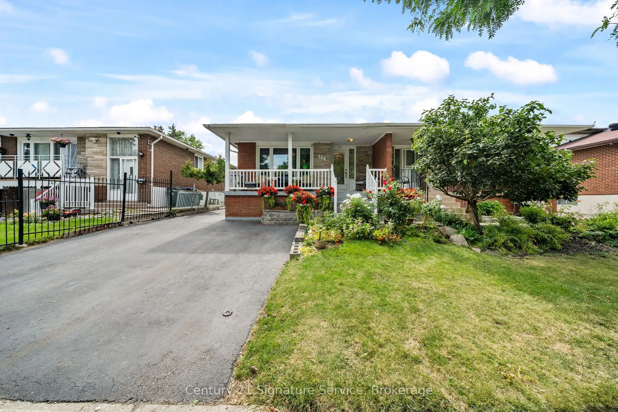 144 Voltarie Crescent