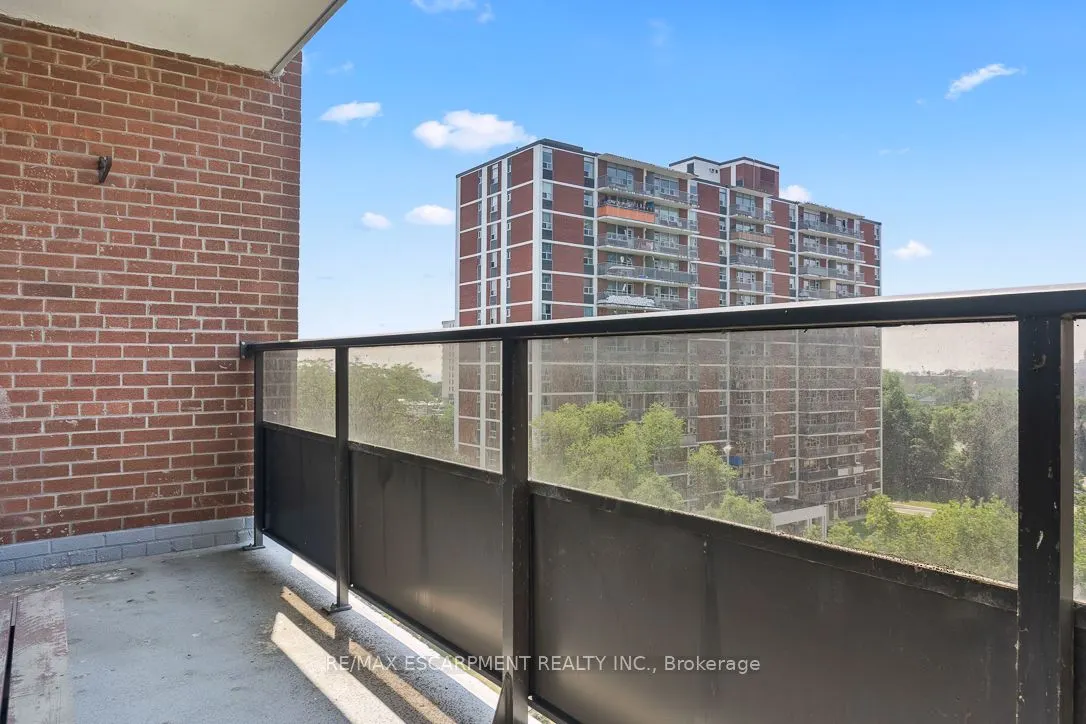 15 Elizabeth Street, #805
