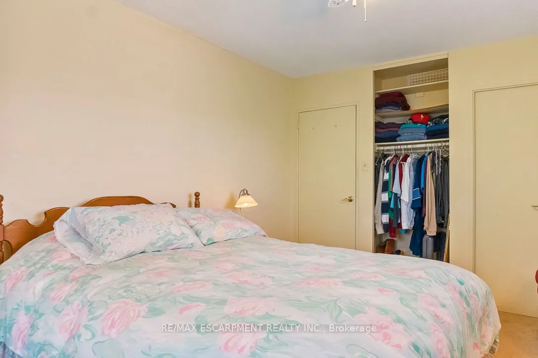 15 Elizabeth Street, #805