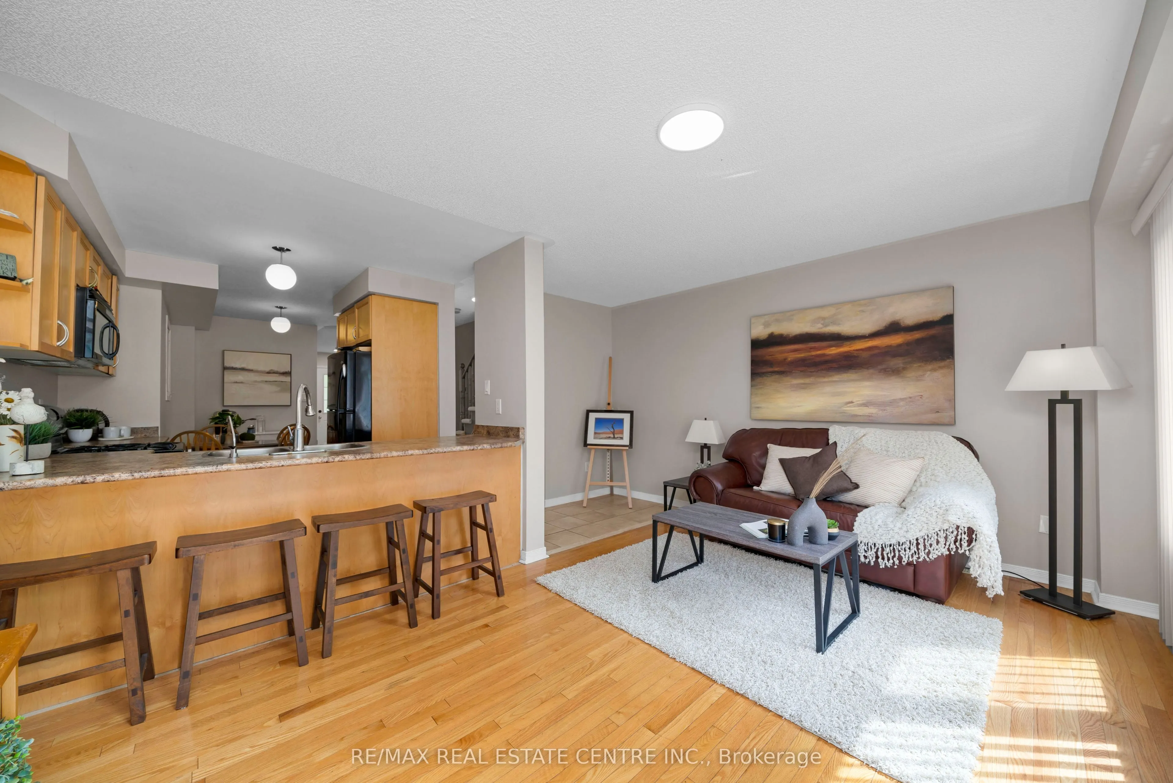 71 Mowat Crescent