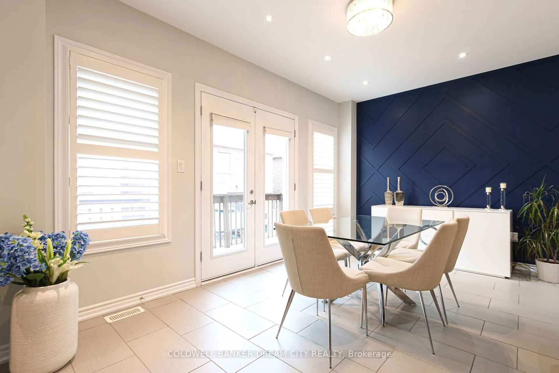 450 Brisdale Drive