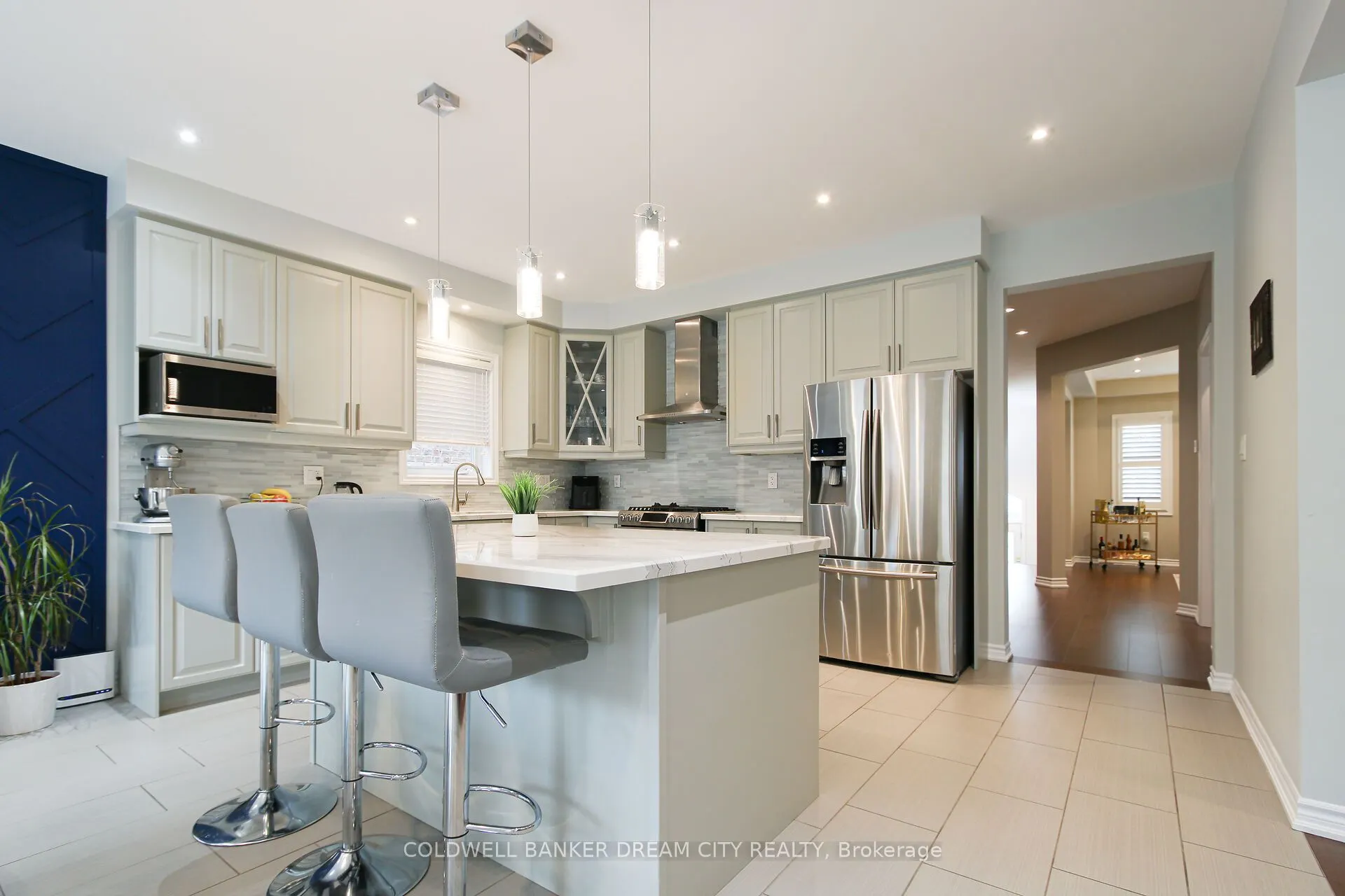 450 Brisdale Drive