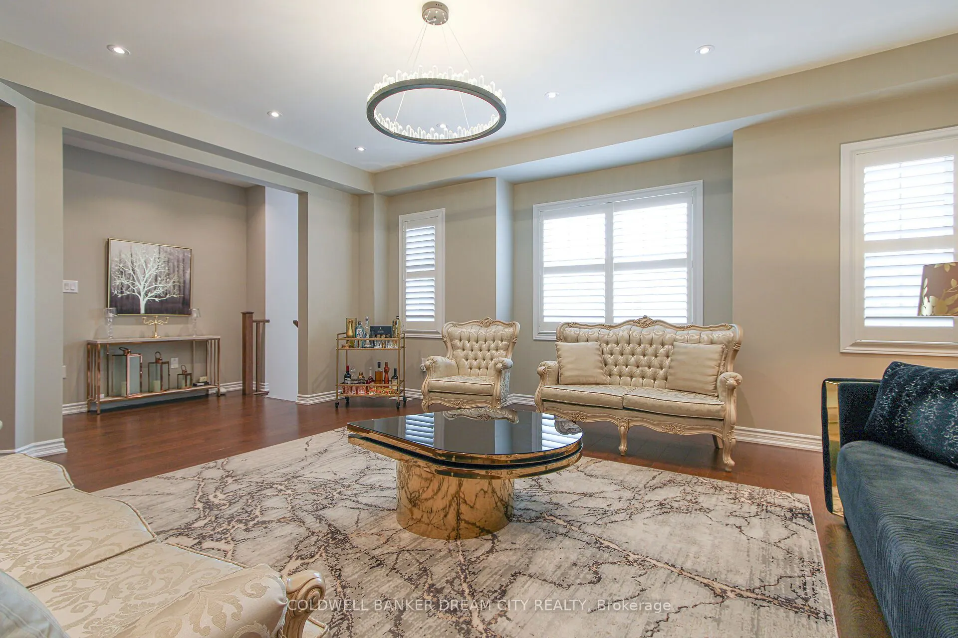 450 Brisdale Drive