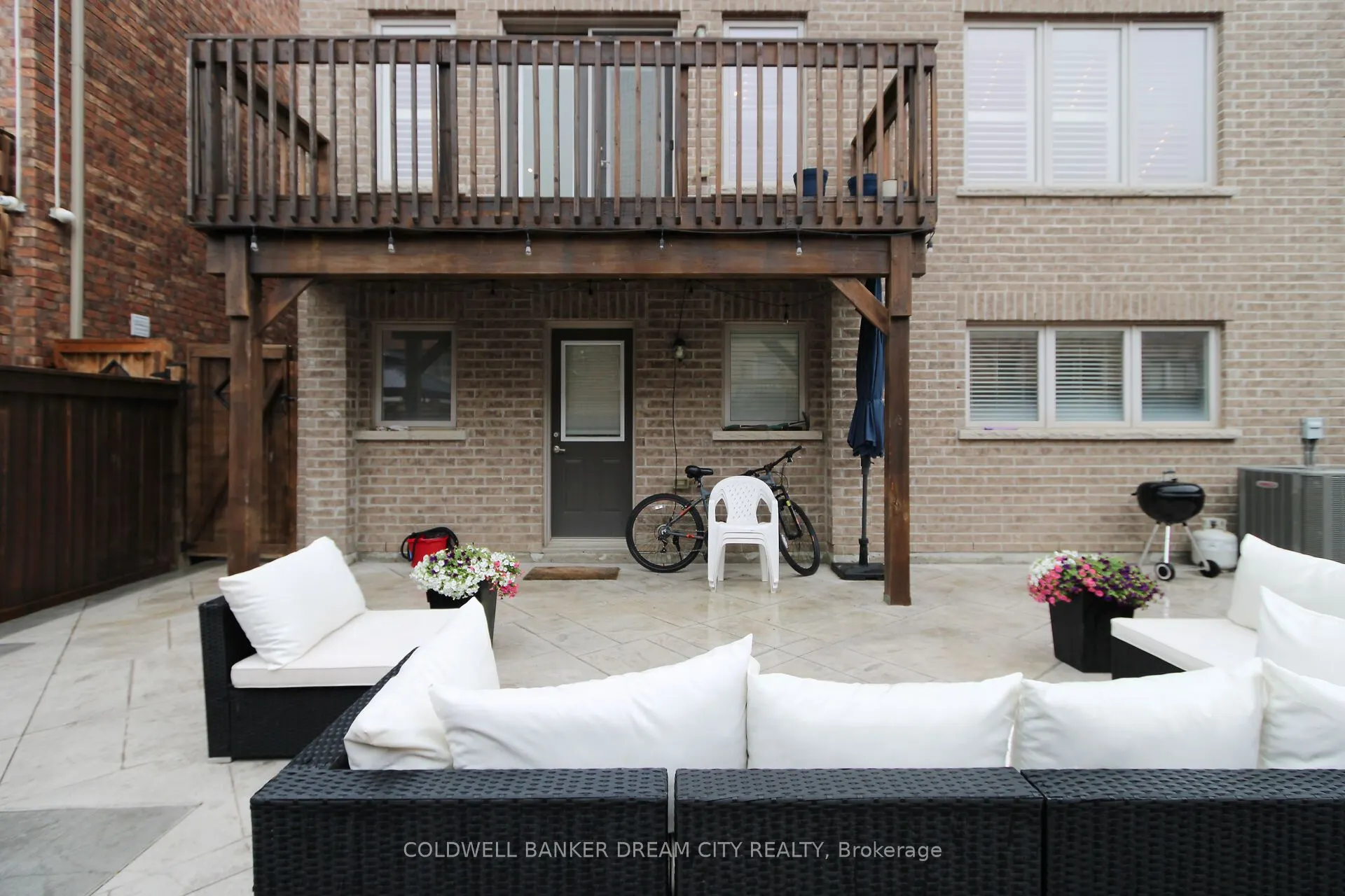 450 Brisdale Drive