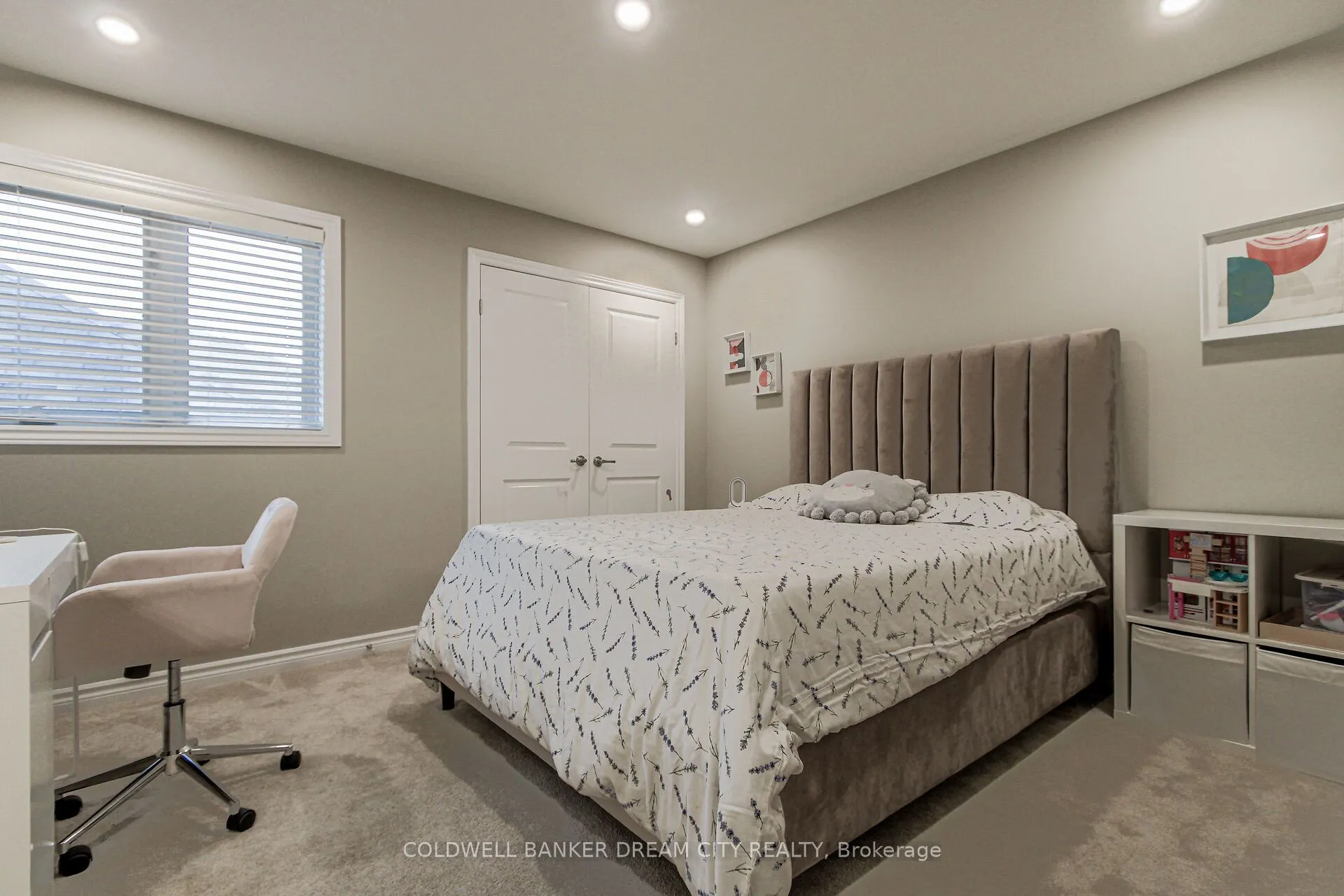 450 Brisdale Drive