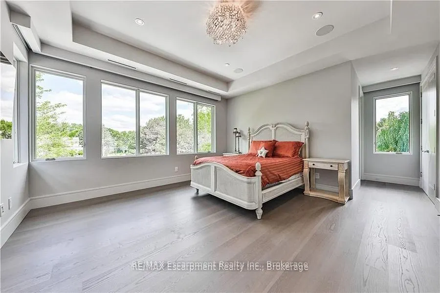 2250 Chancery Lane W