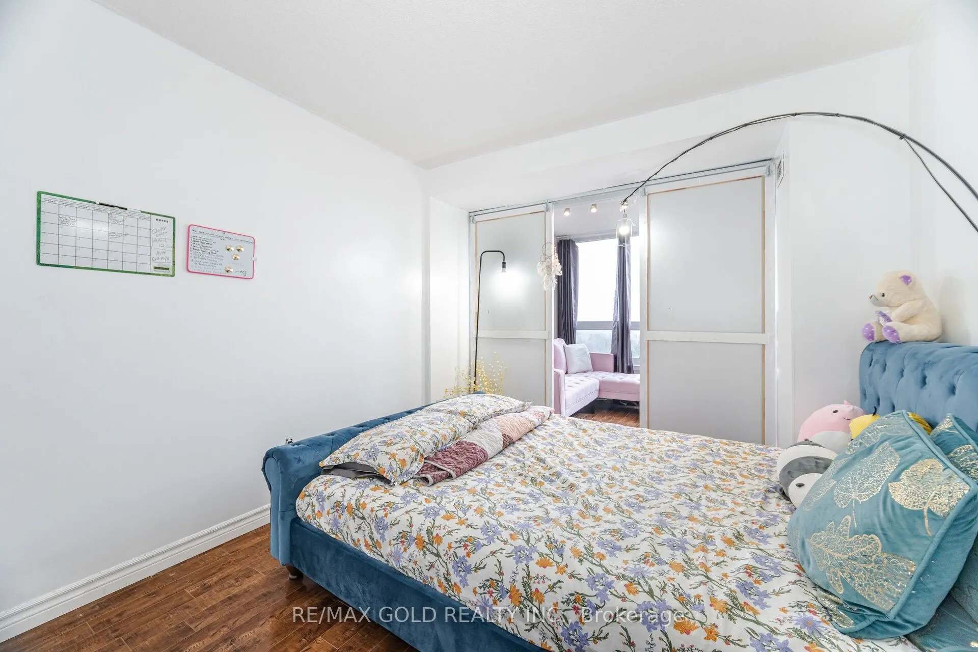 8 Lisa Street, #903