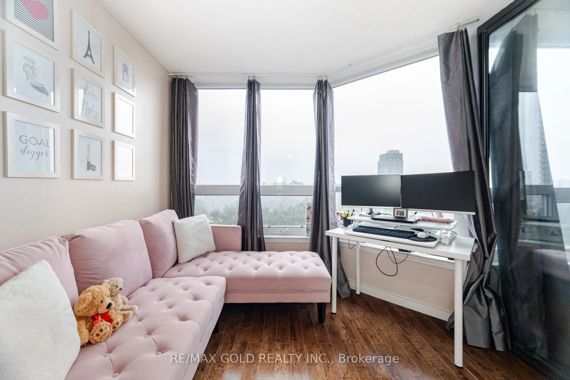 8 Lisa Street, #903