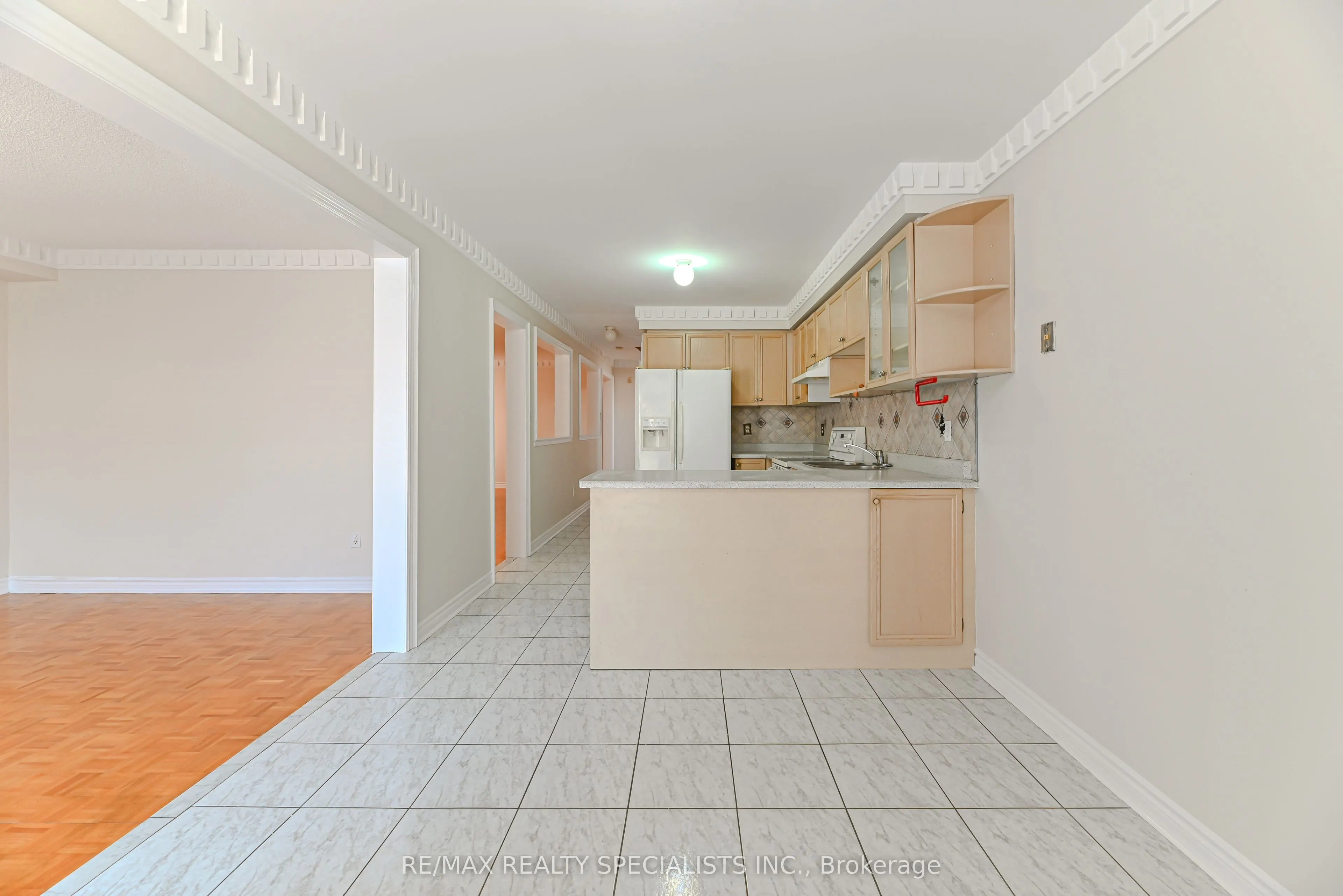 25 Chadwick Street E