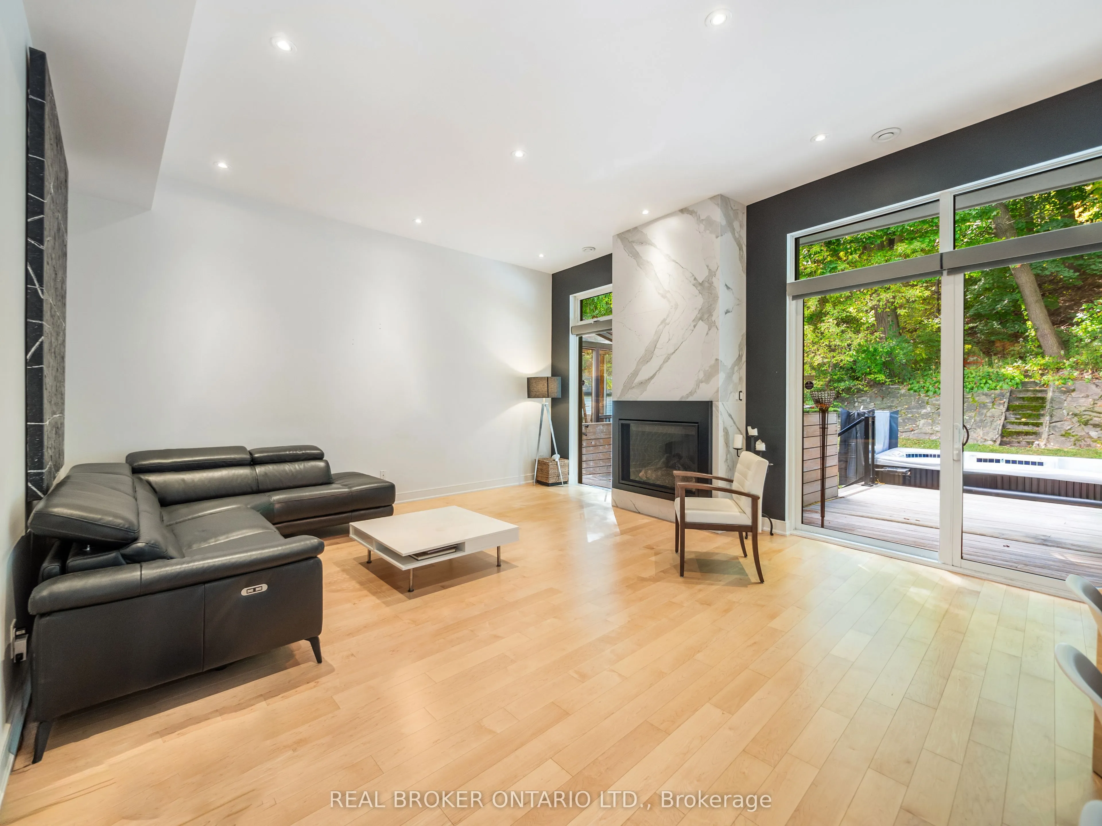 88 South Kingsway Way