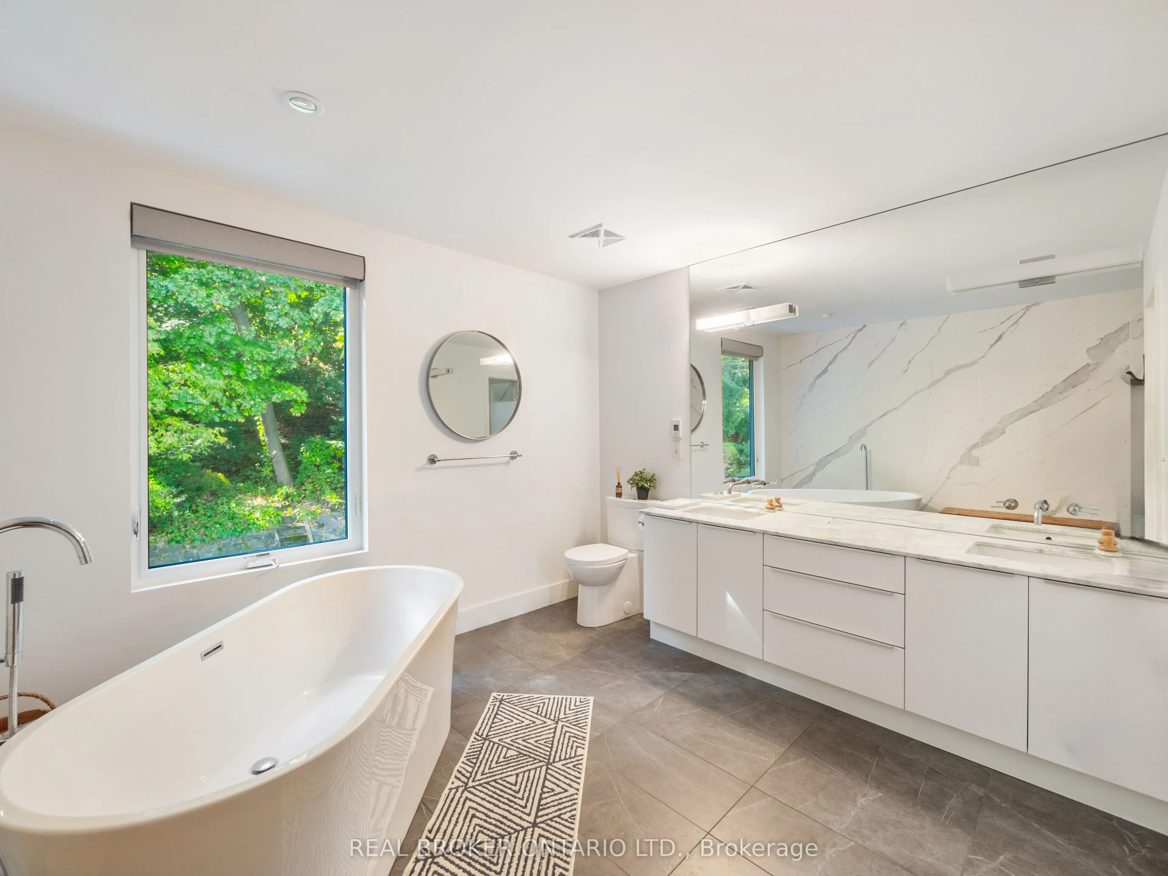 88 South Kingsway Way