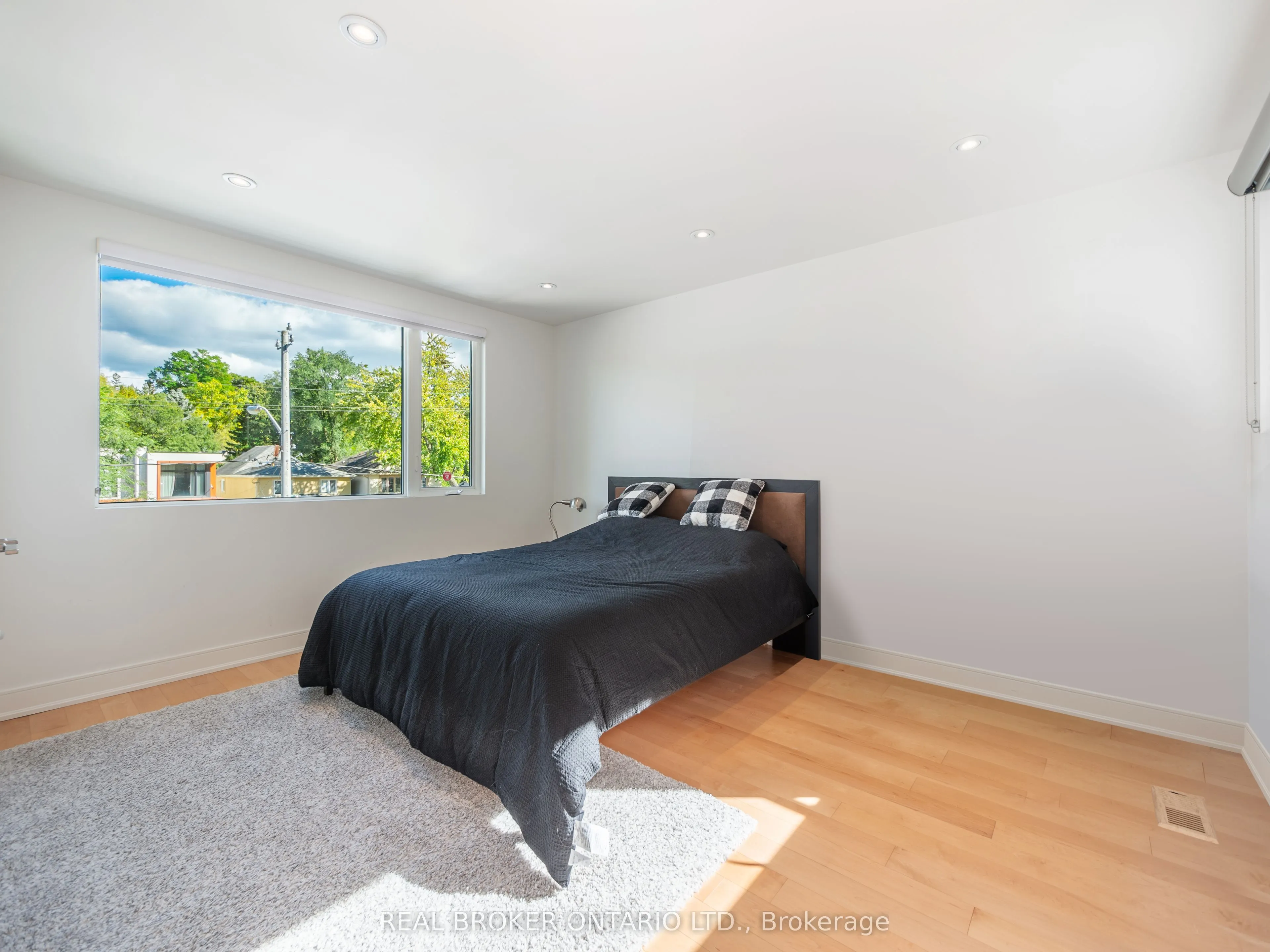 88 South Kingsway Way
