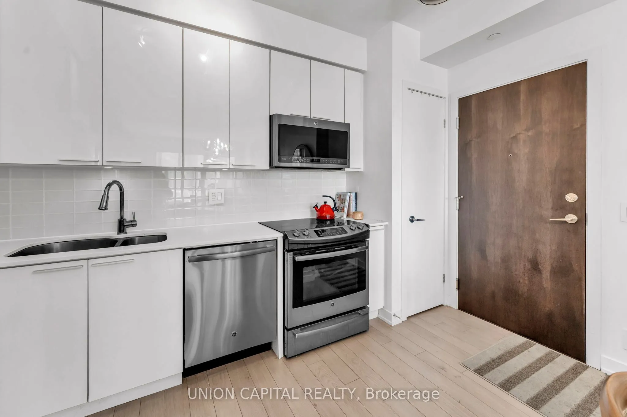10 Parklawn Road, #1305
