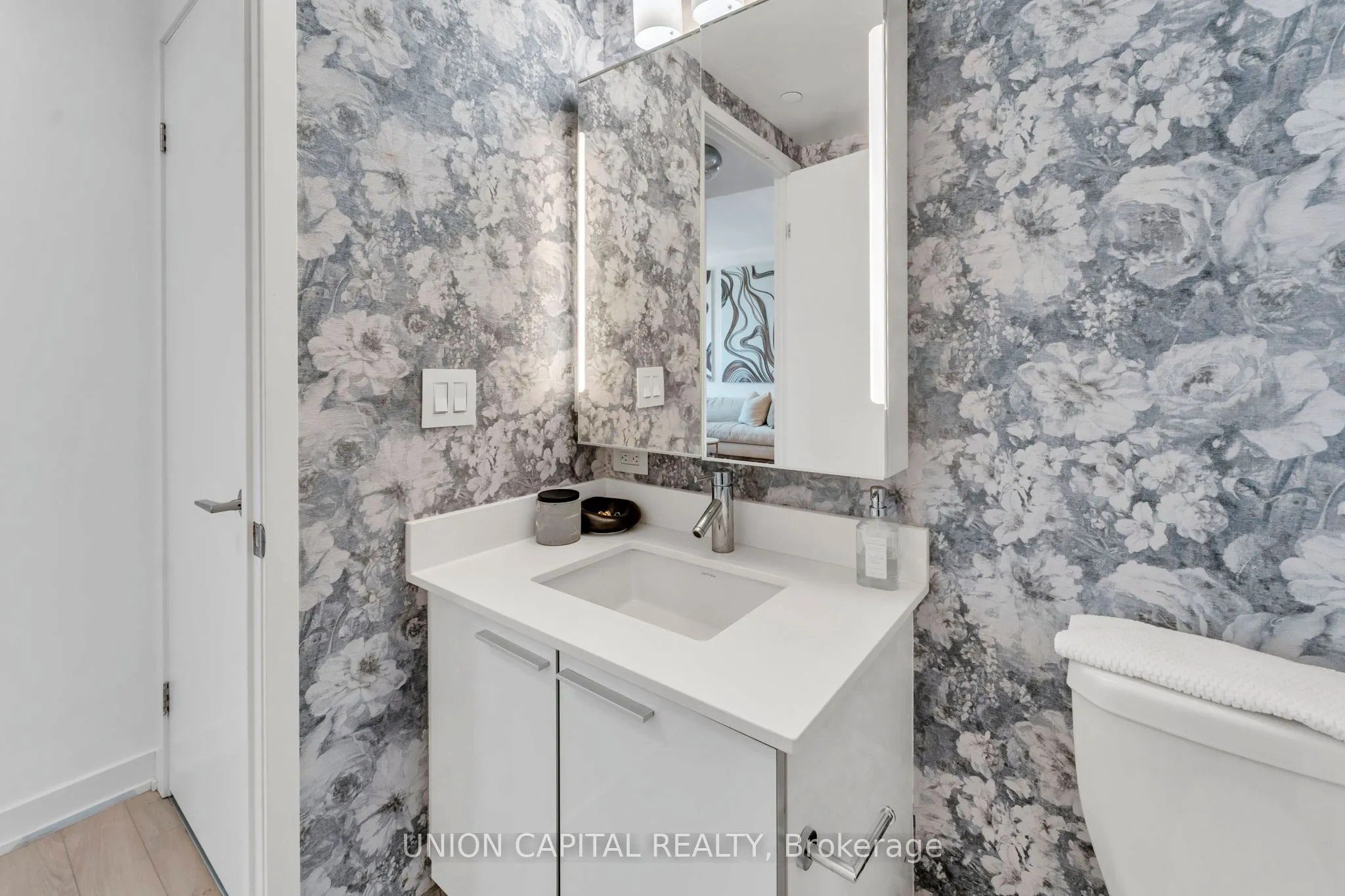 10 Parklawn Road, #1305