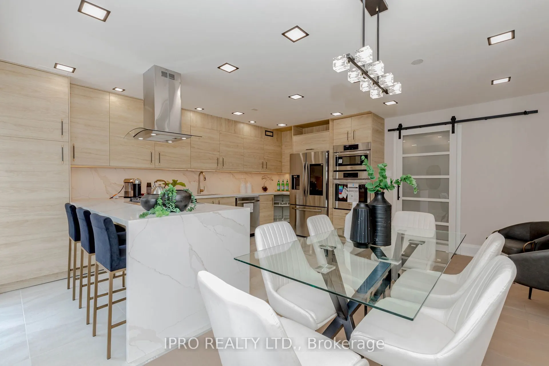 5696 Margarita Crescent