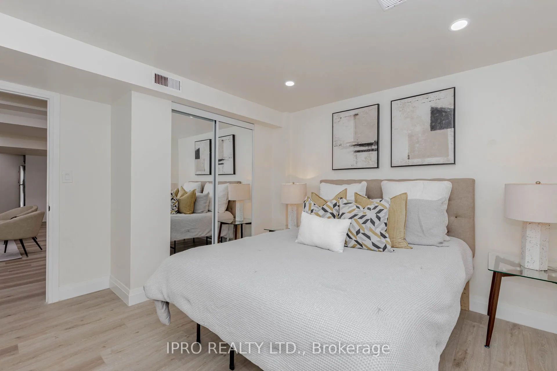 5696 Margarita Crescent