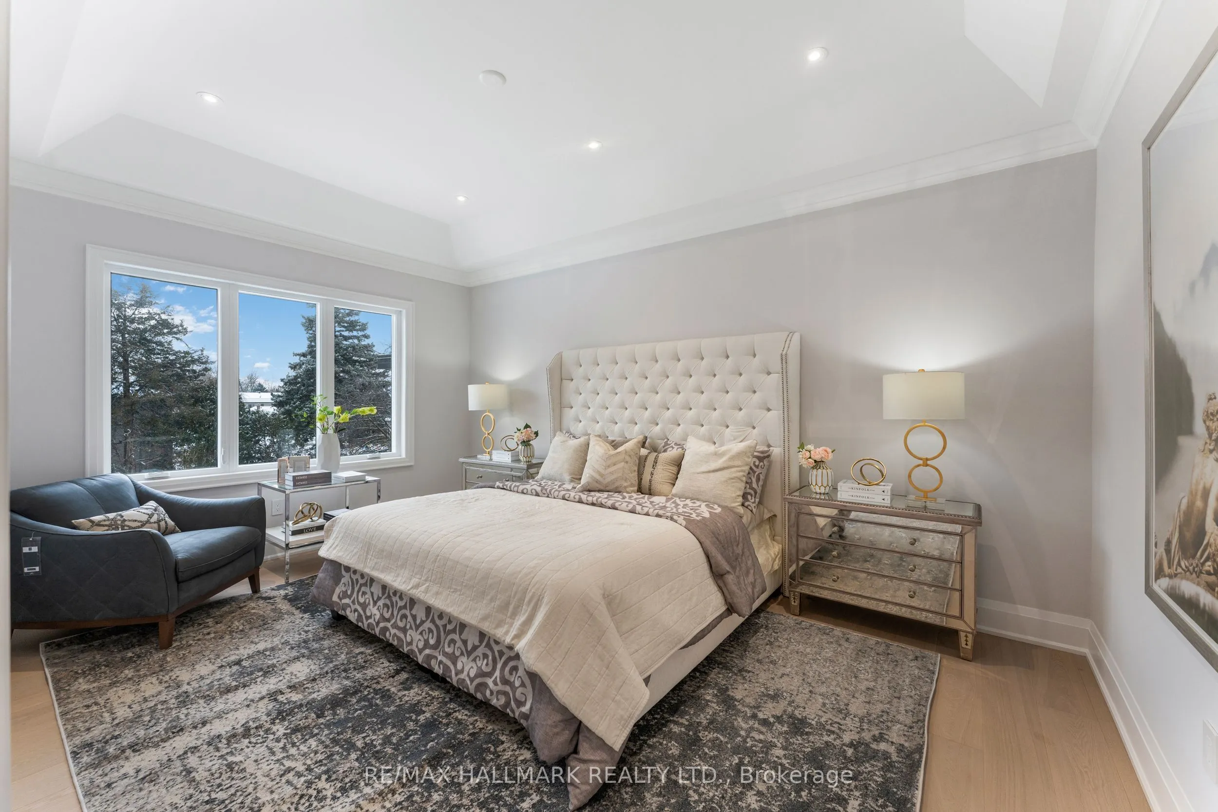 42 Agar Crescent