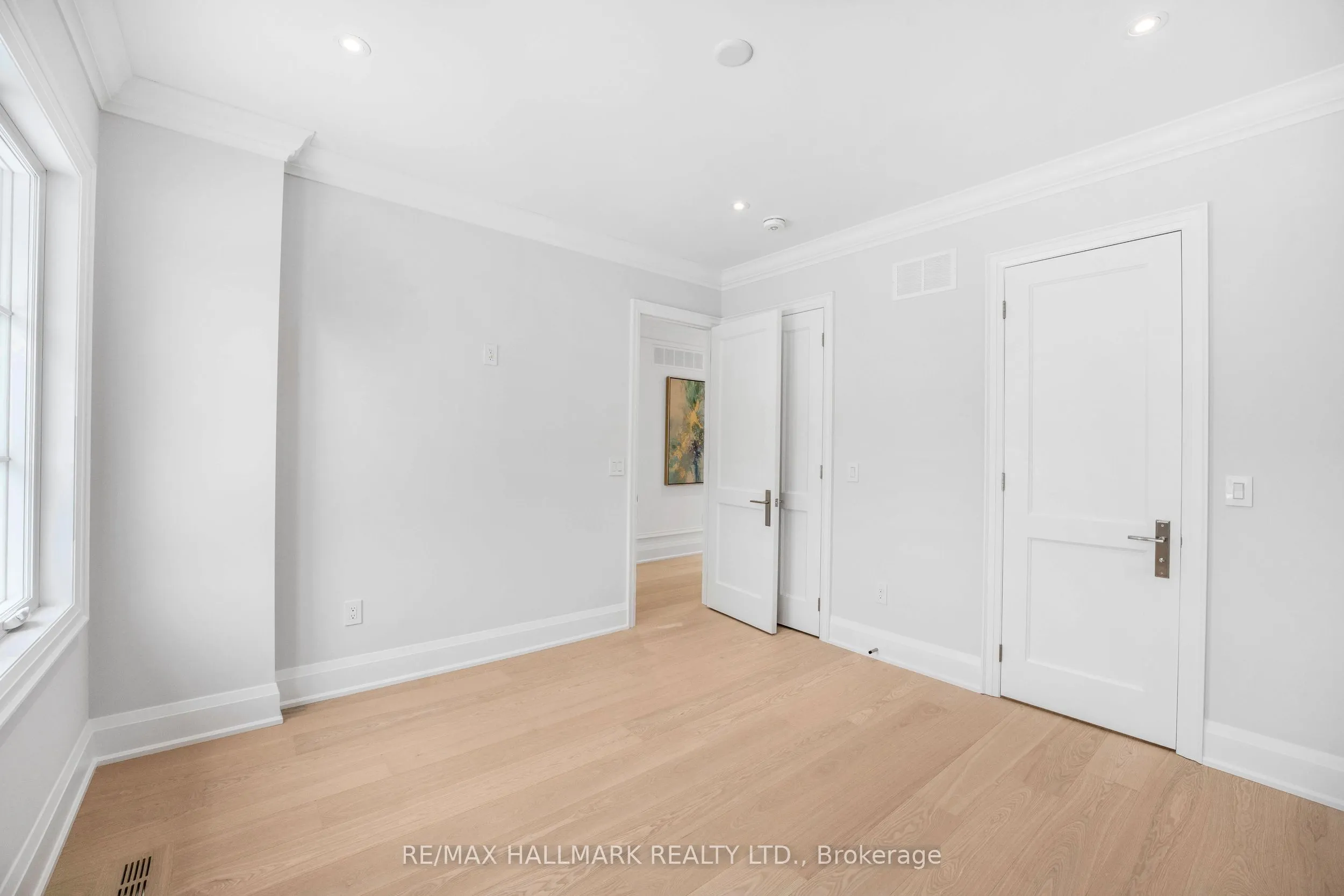 42 Agar Crescent