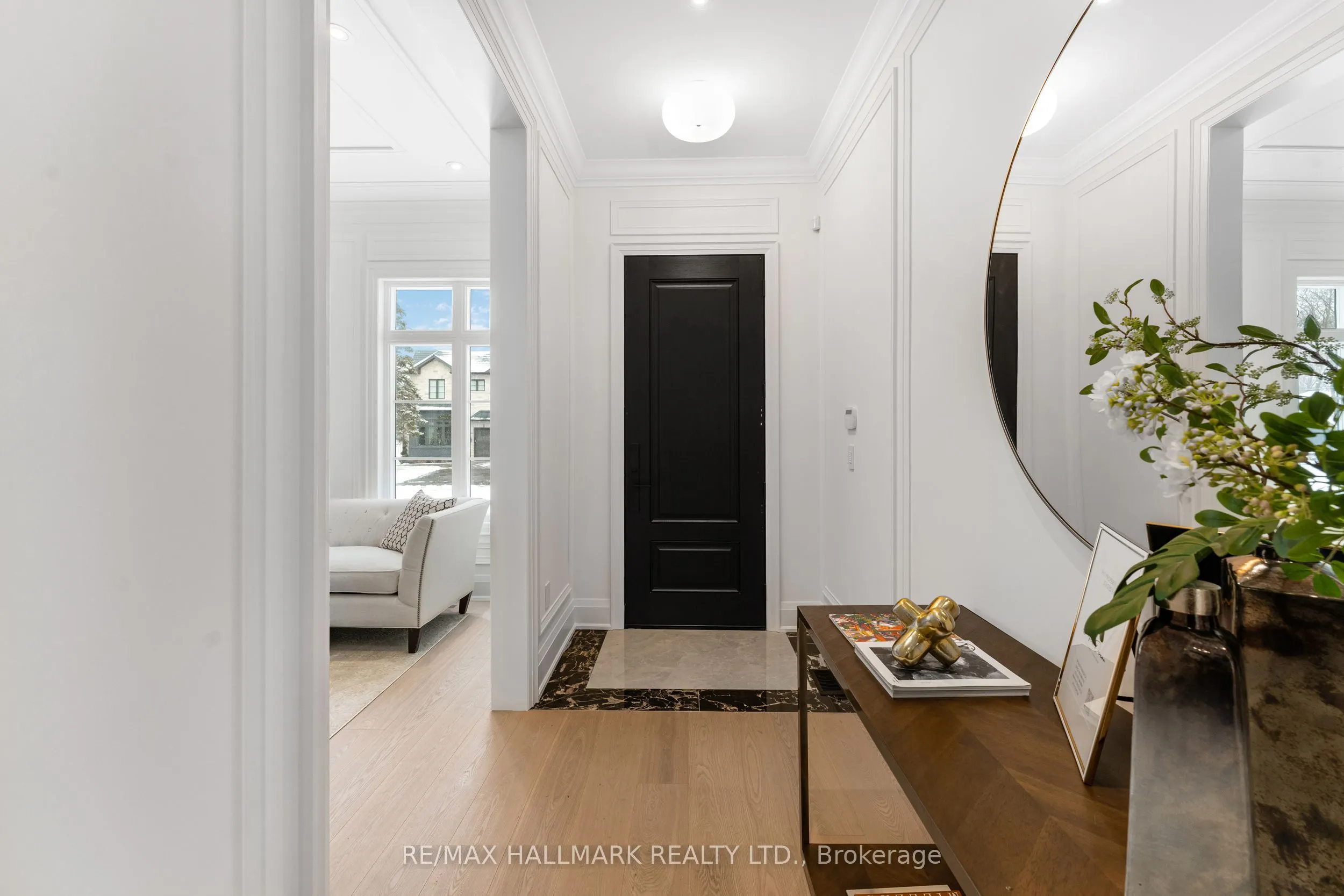 42 Agar Crescent