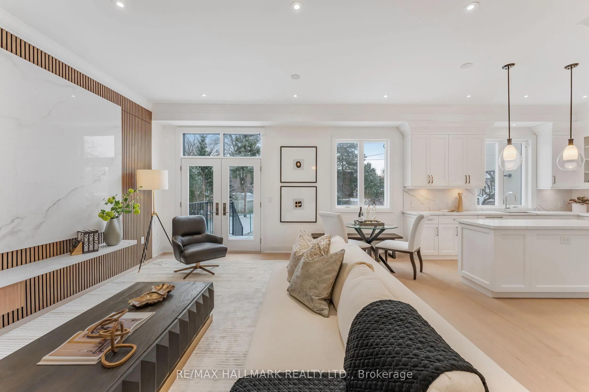 42 Agar Crescent