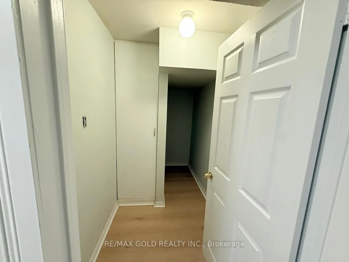 5444 Razorbill Court