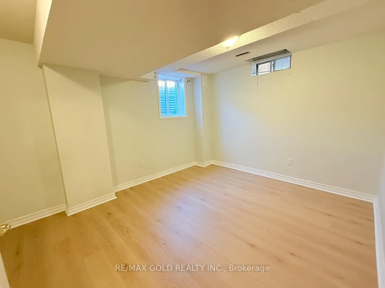 5444 Razorbill Court