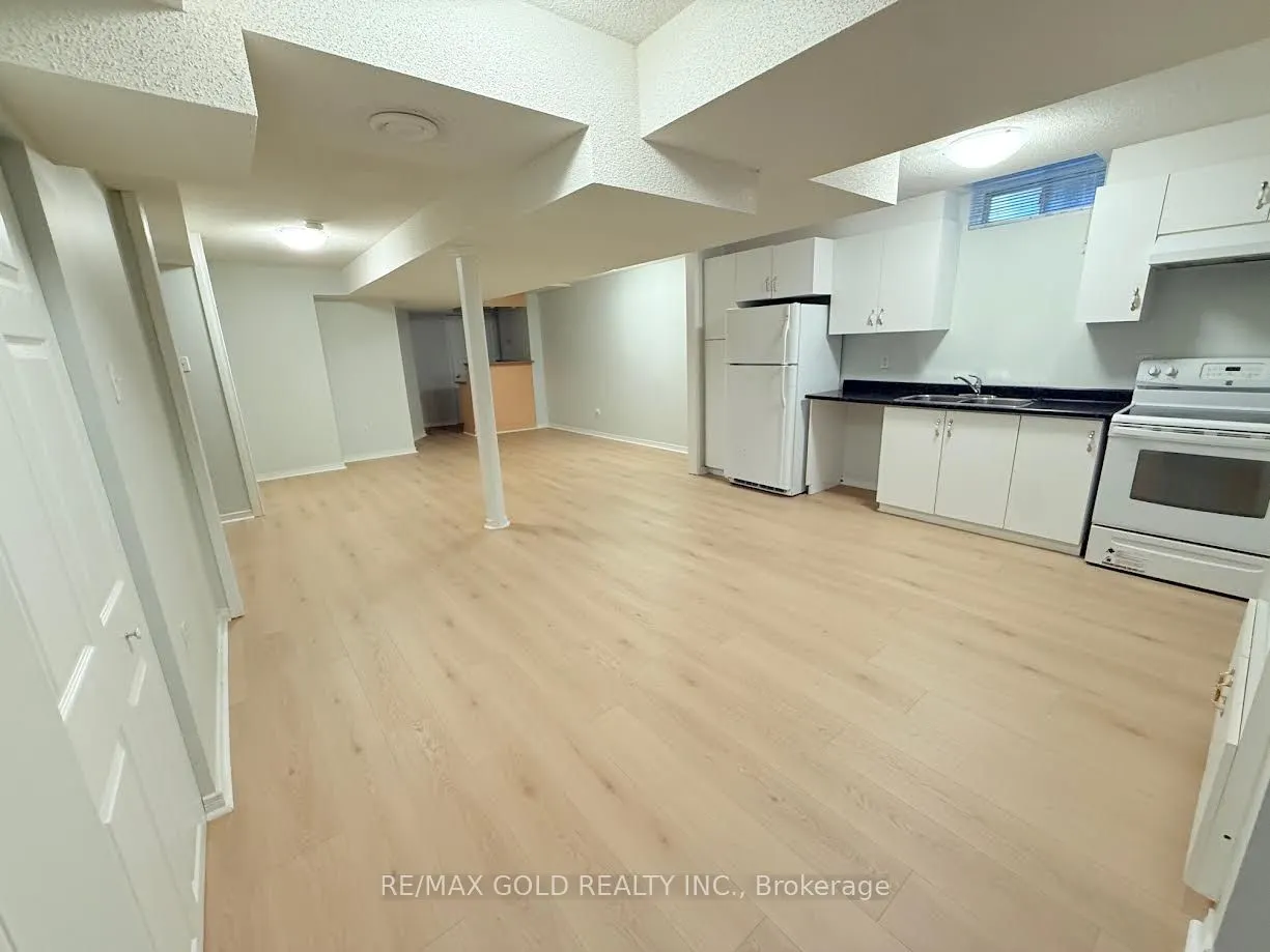 5444 Razorbill Court