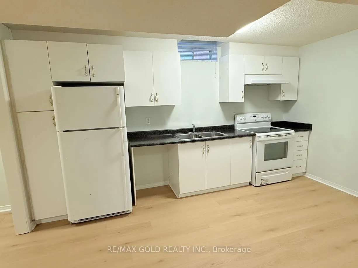 5444 Razorbill Court