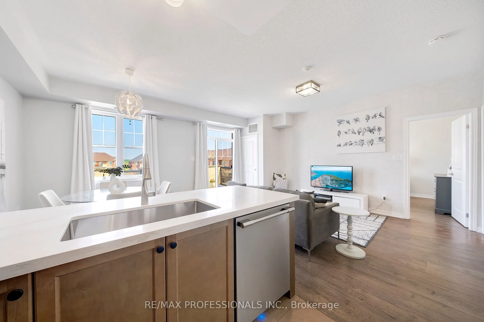 2339 Sawgrass Drive, #301