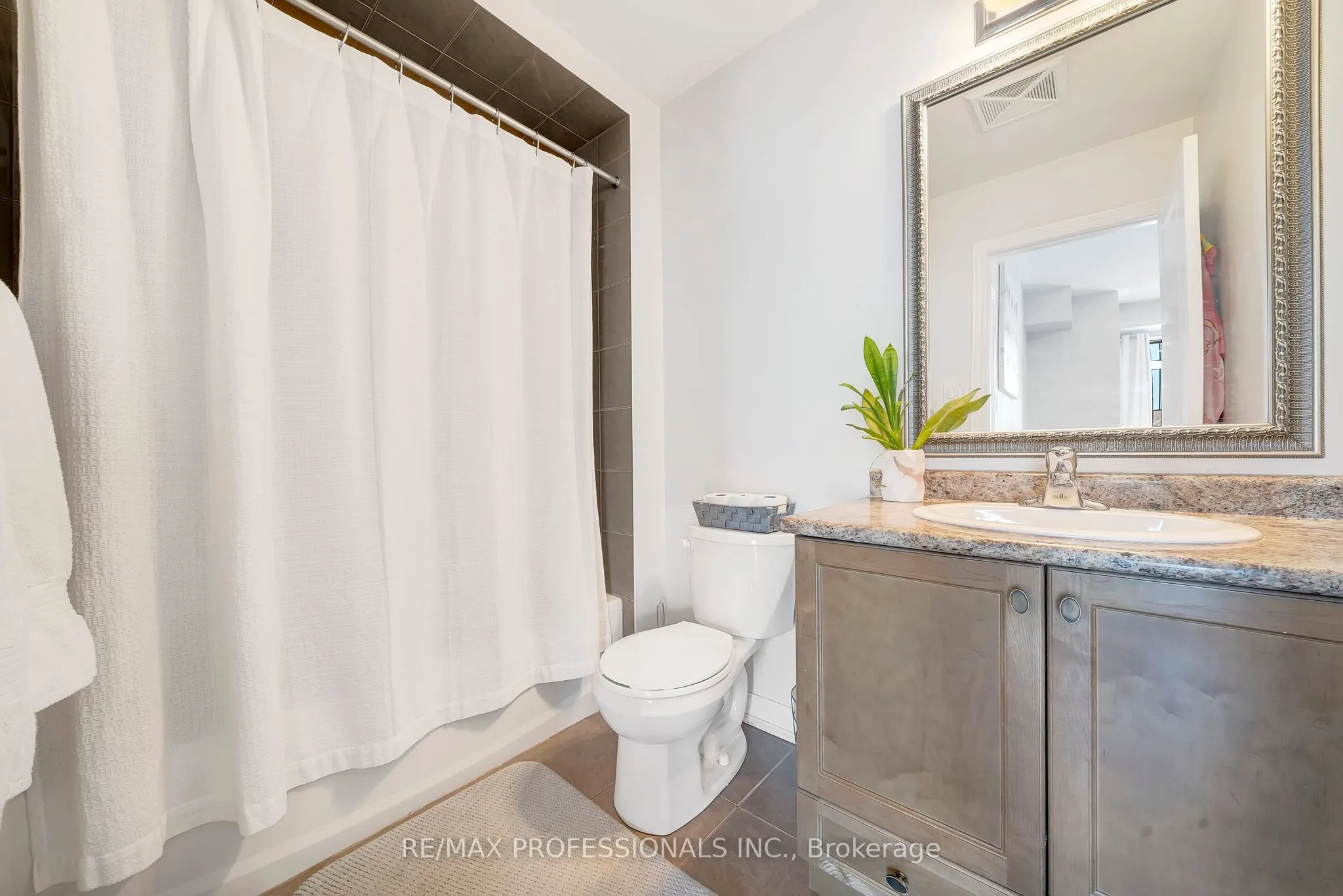 2339 Sawgrass Drive, #301