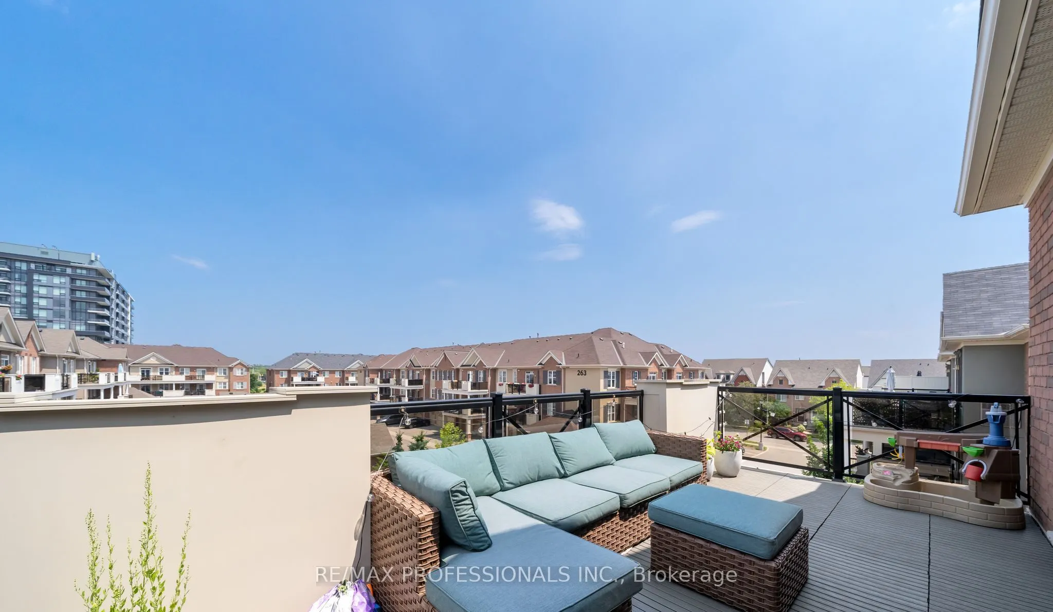 2339 Sawgrass Drive, #301