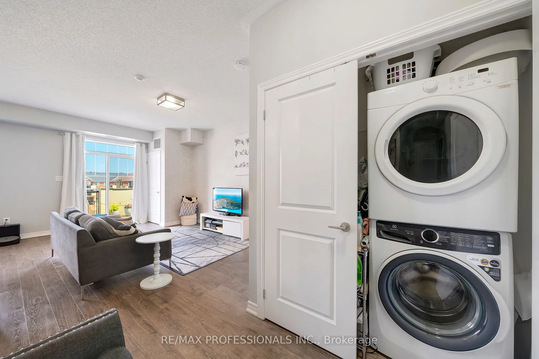 2339 Sawgrass Drive, #301