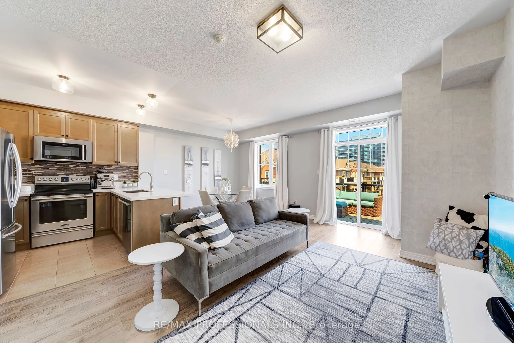 2339 Sawgrass Drive, #301