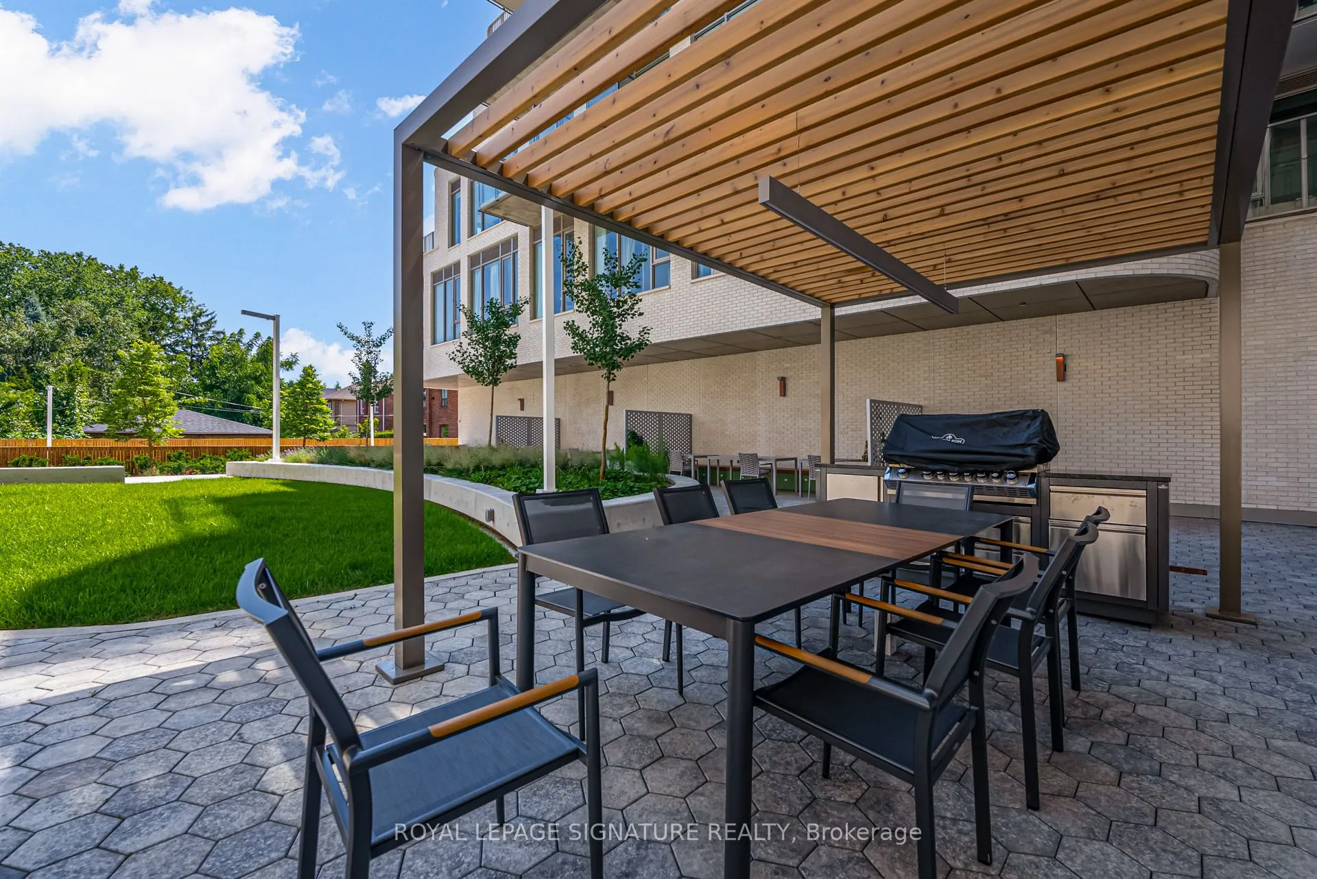689 The Queensway, #624