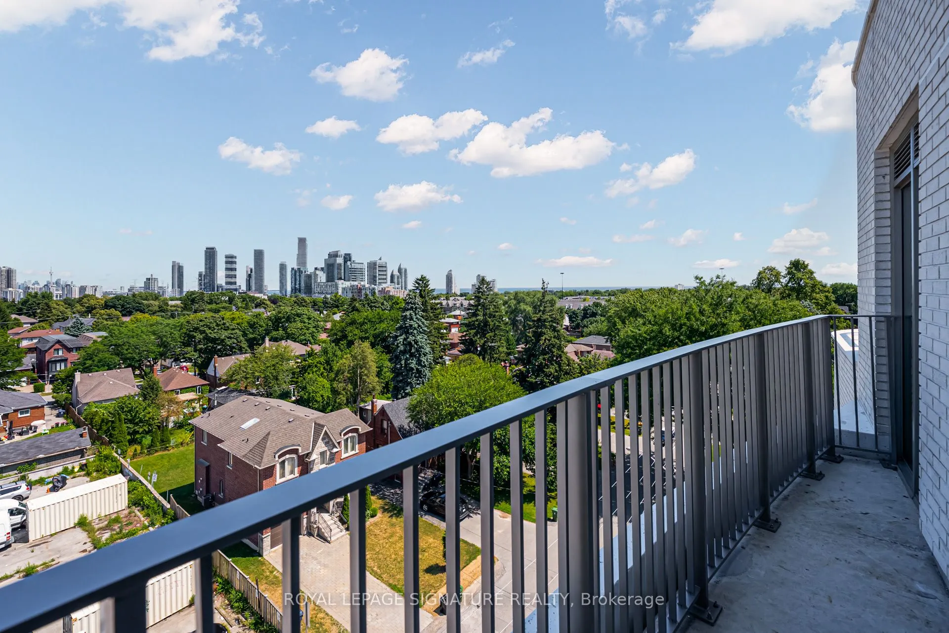 689 The Queensway, #624