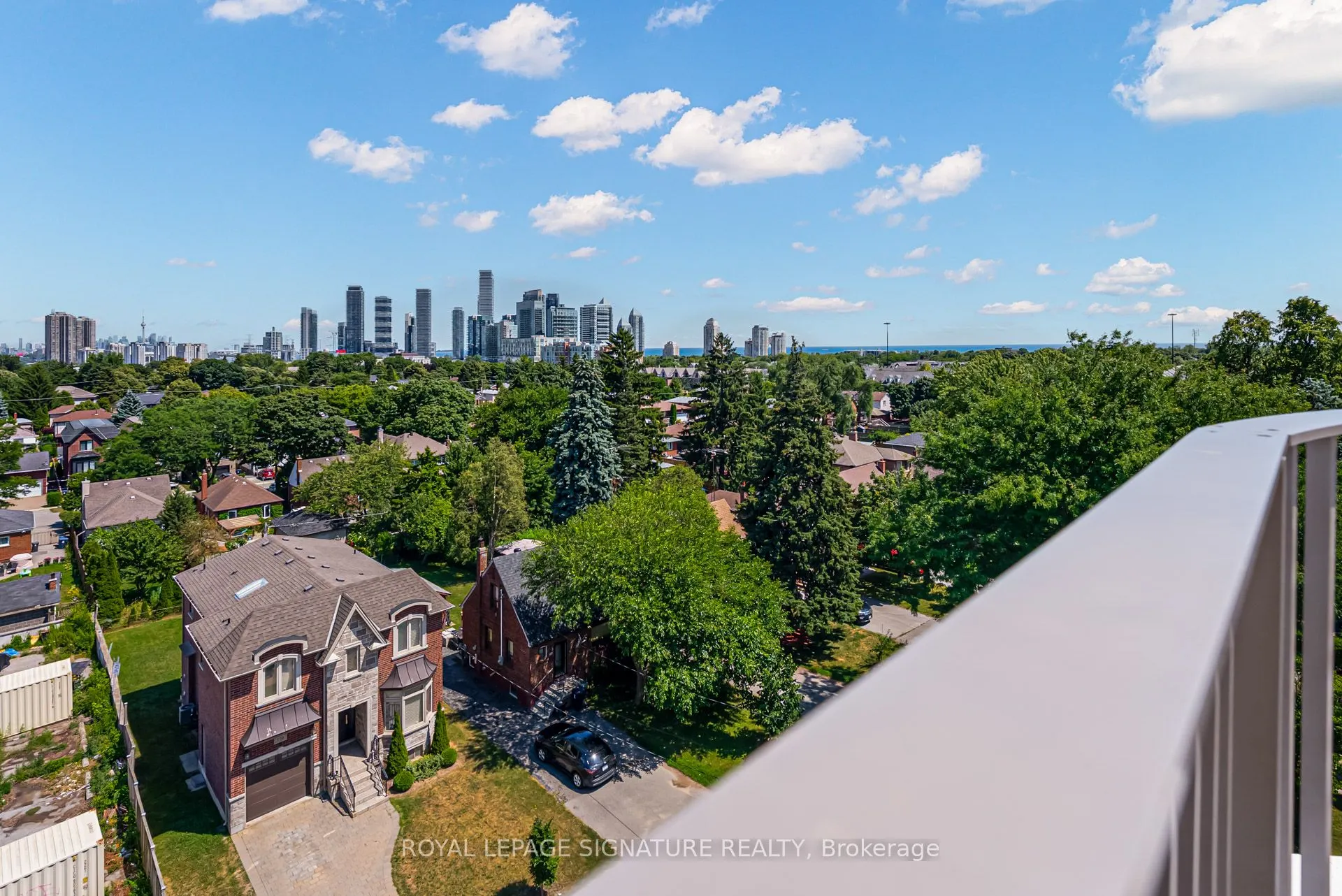 689 The Queensway, #624