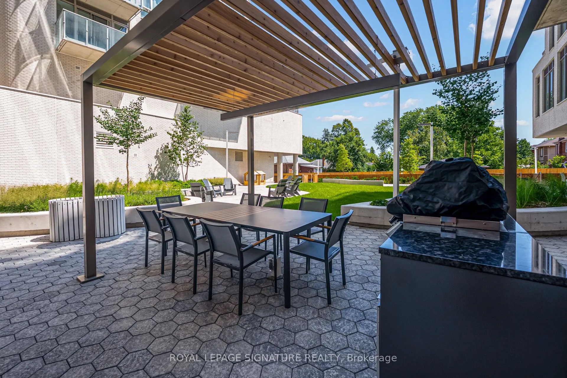 689 The Queensway, #624