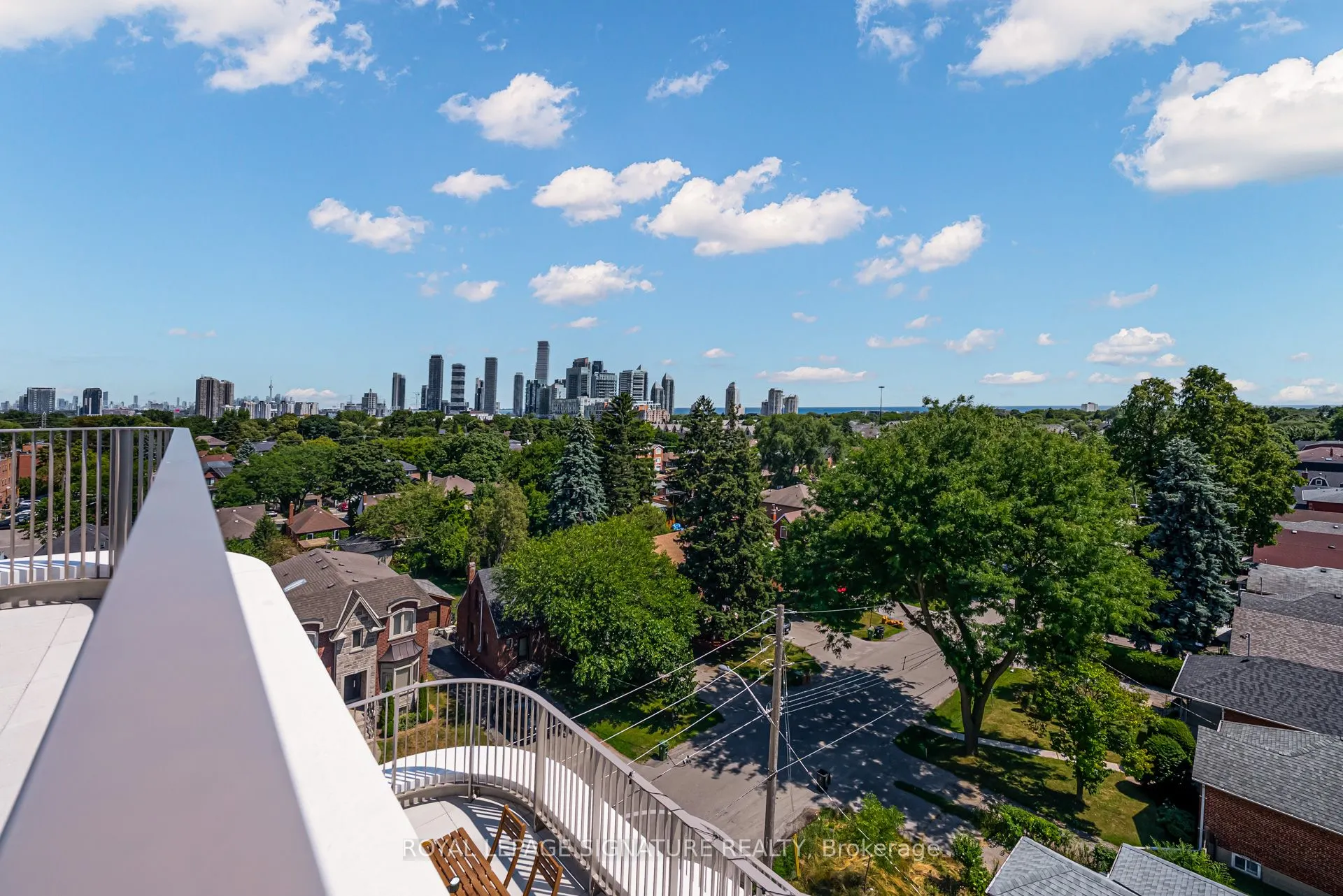 689 The Queensway, #624