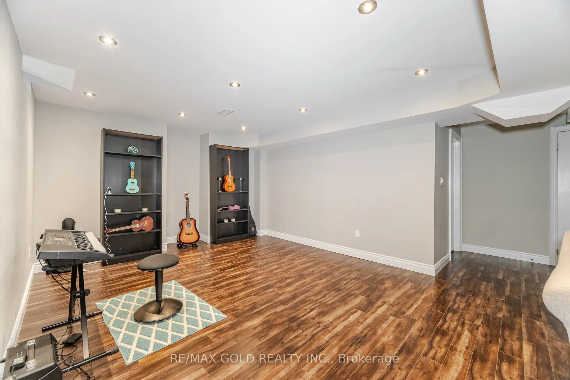 14 Martineau Road