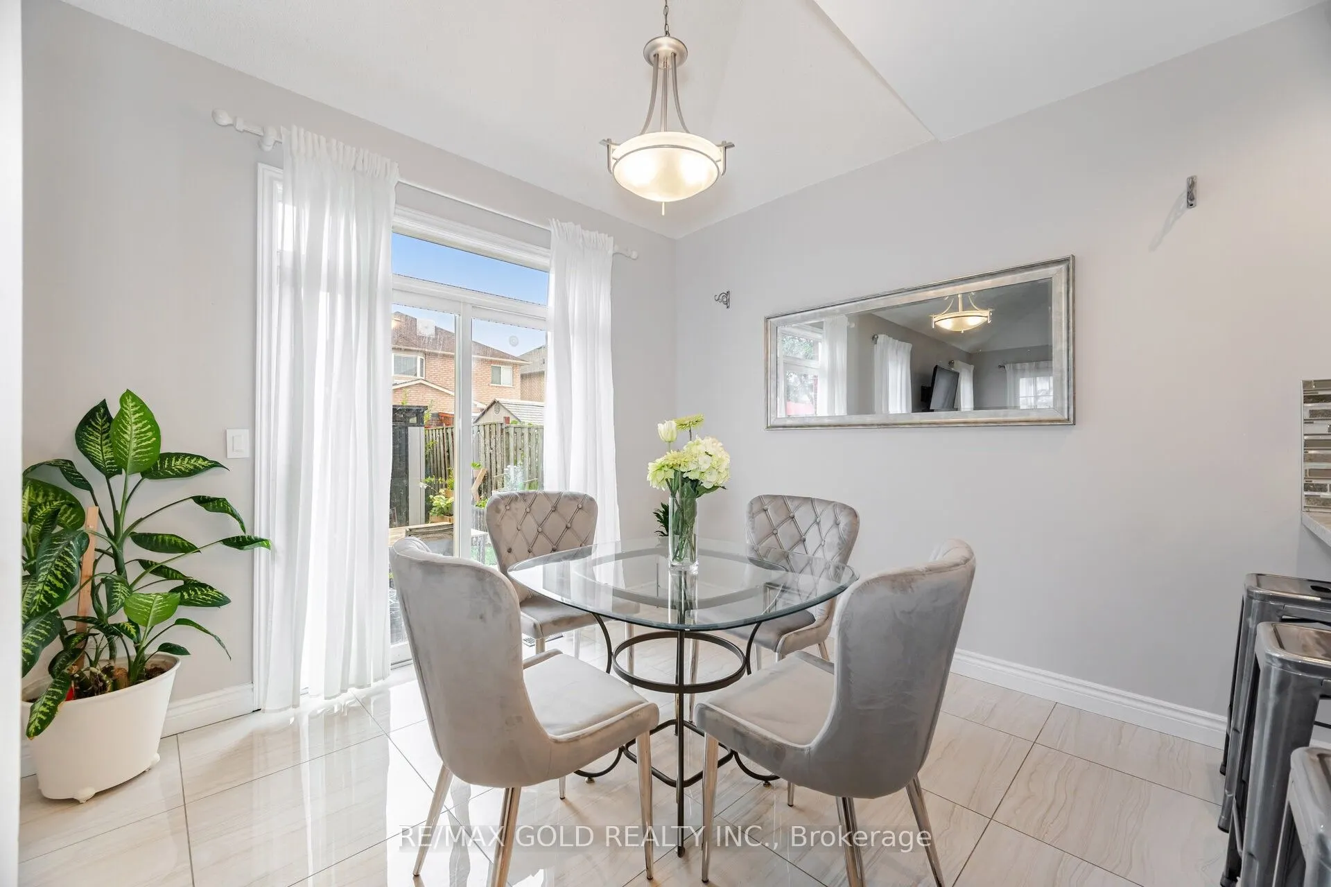 14 Martineau Road