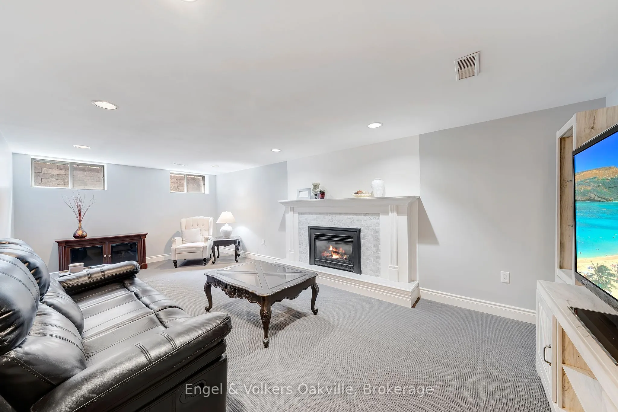 298 Edrich Court